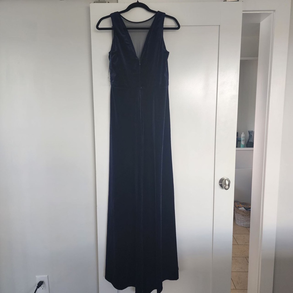NEW Nightway women’s navy mesh sleeveless halter long Formal Dress gown size 8 - Picture 2 of 4